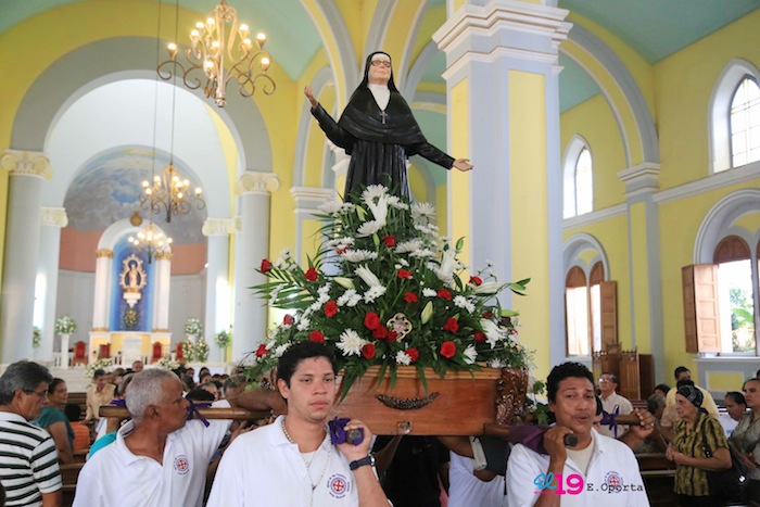Granadinos festejan a Beata Sor María Romero