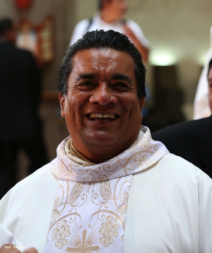 Misa Crismal en Catedral de Managua