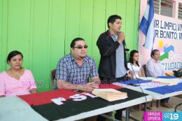 Entrega de bono productivo alimentario a familias de Mateare