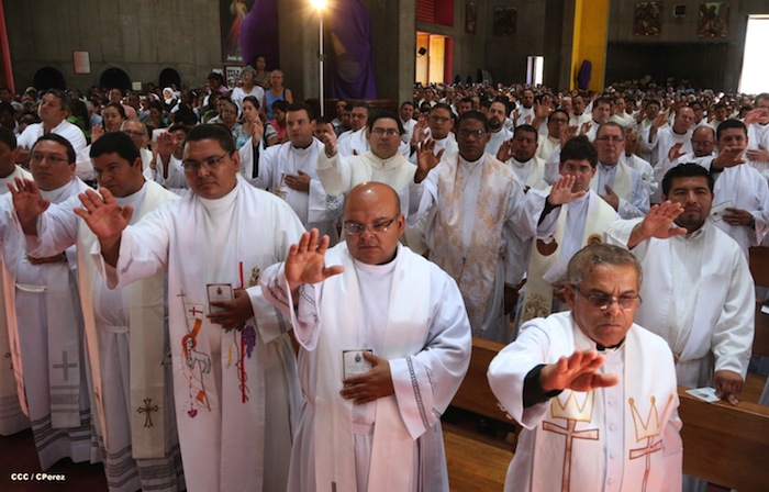 Misa Crismal en Catedral de Managua