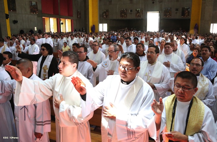 Misa Crismal en Catedral de Managua