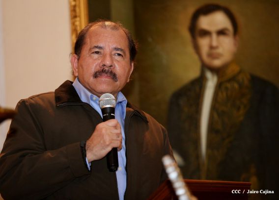 Daniel y Rosario participan en solemne ceremonia del centenario del Inmortal Rubén Darío en León
