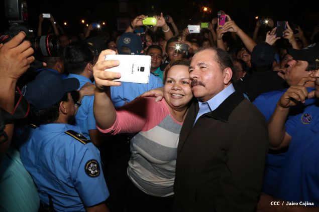 Daniel y Rosario participan en solemne ceremonia del centenario del Inmortal Rubén Darío en León