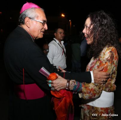 Daniel y Rosario participan en solemne ceremonia del centenario del Inmortal Rubén Darío en León