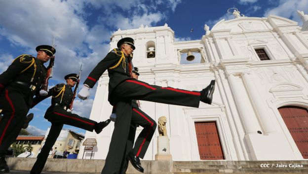 Daniel y Rosario participan en solemne ceremonia del centenario del Inmortal Rubén Darío en León