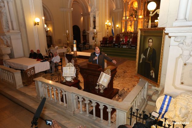Daniel y Rosario participan en solemne ceremonia del centenario del Inmortal Rubén Darío en León