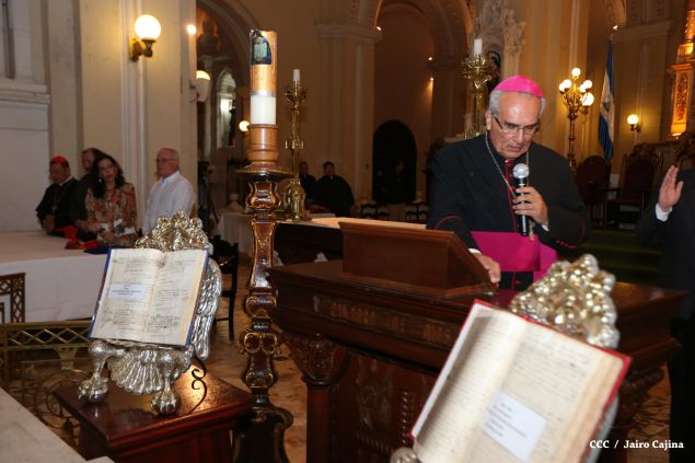 Daniel y Rosario participan en solemne ceremonia del centenario del Inmortal Rubén Darío en León