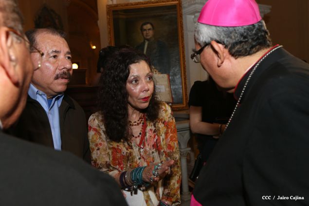 Daniel y Rosario participan en solemne ceremonia del centenario del Inmortal Rubén Darío en León