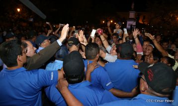 Daniel y Rosario participan en solemne ceremonia del centenario del Inmortal Rubén Darío en León