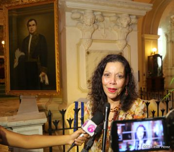 Daniel y Rosario participan en solemne ceremonia del centenario del Inmortal Rubén Darío en León