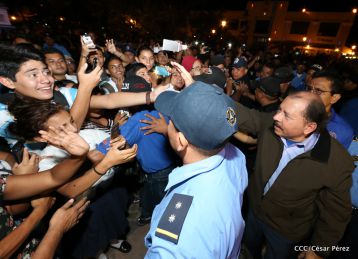 Daniel y Rosario participan en solemne ceremonia del centenario del Inmortal Rubén Darío en León