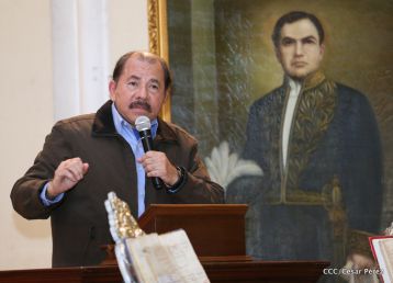 Daniel y Rosario participan en solemne ceremonia del centenario del Inmortal Rubén Darío en León
