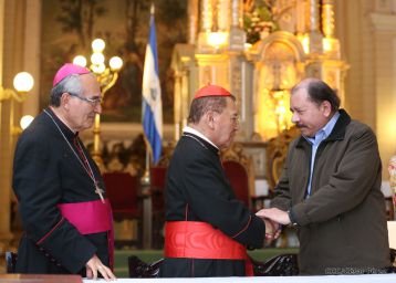 Daniel y Rosario participan en solemne ceremonia del centenario del Inmortal Rubén Darío en León