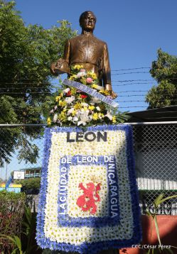 León conmemora con jornada especial centenario del poeta Rubén Darío