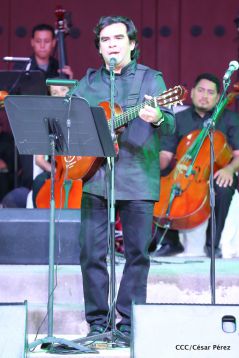 León conmemora con jornada especial centenario del poeta Rubén Darío