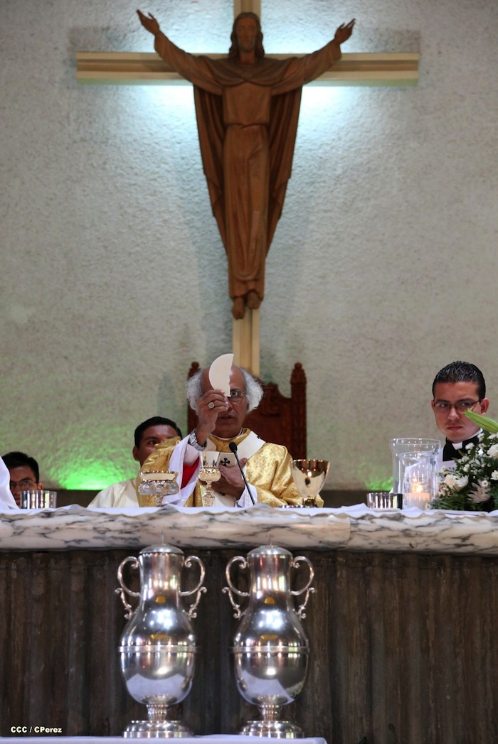 Misa Crismal en Catedral de Managua