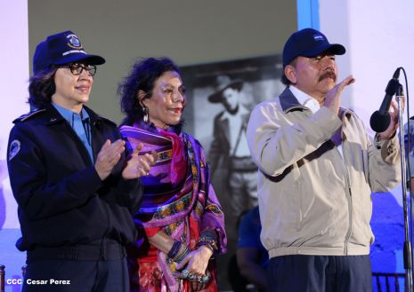 Daniel y Rosario conmemoran el 82 aniversario del tránsito a la inmortalidad del General Sandino