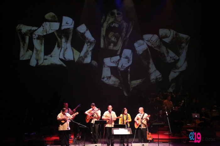 Rinden homenaje al comandante Chávez