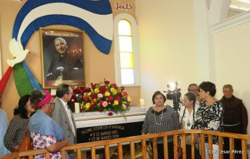 Asamblea Nacional sesiona por el centenario natal de Fray Odorico D'Andrea