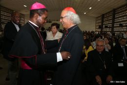 Asamblea Nacional entrega Ley que declara Prócer de la Paz y la Reconciliación a Cardenal Miguel Obando