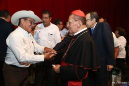 Asamblea Nacional entrega Ley que declara Prócer de la Paz y la Reconciliación a Cardenal Miguel Obando