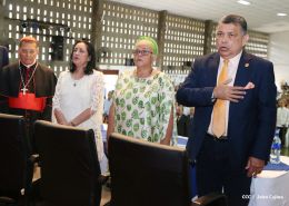 Asamblea Nacional entrega Ley que declara Prócer de la Paz y la Reconciliación a Cardenal Miguel Obando