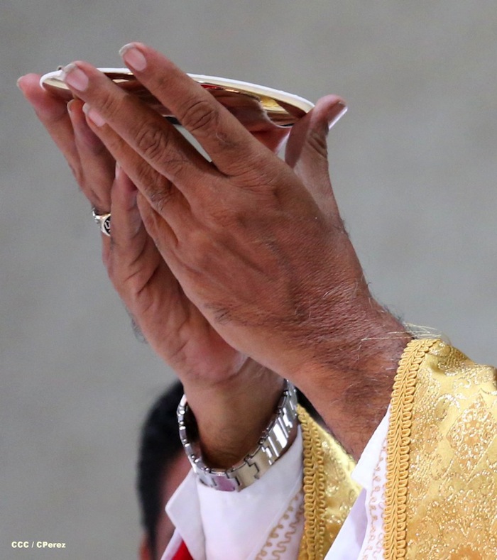 Misa Crismal en Catedral de Managua