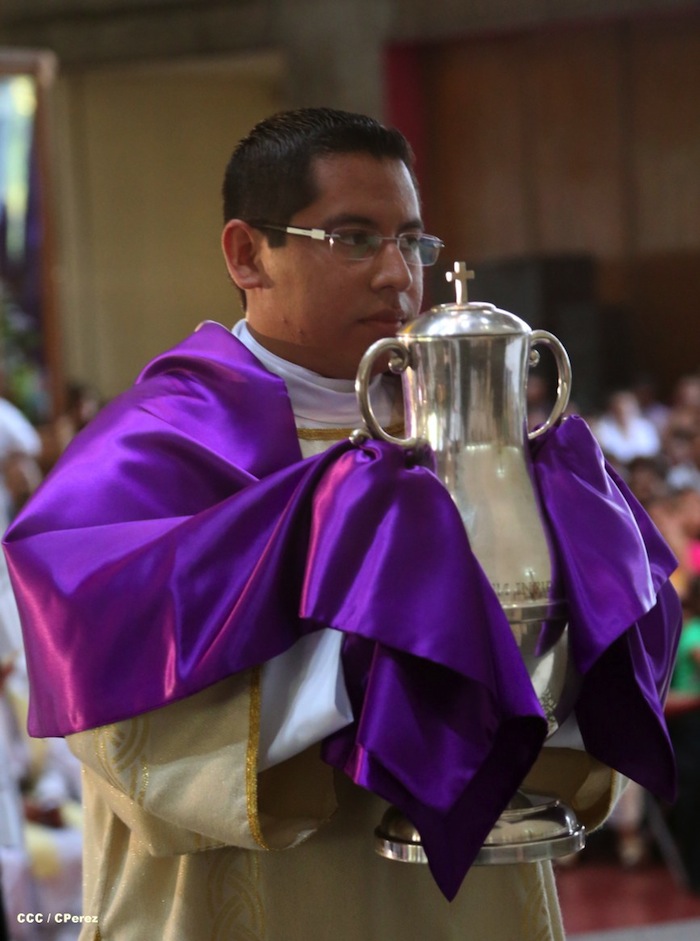 Misa Crismal en Catedral de Managua