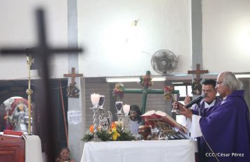 Masaya celebra un año más a San Lázaro con el tradicional desfile de mascotas