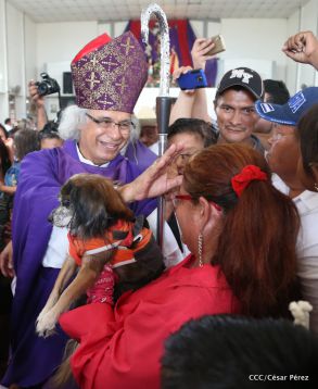 Masaya celebra un año más a San Lázaro con el tradicional desfile de mascotas