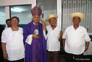 Masaya celebra un año más a San Lázaro con el tradicional desfile de mascotas