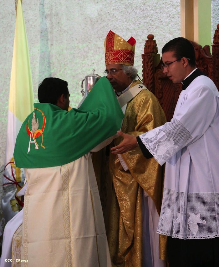 Misa Crismal en Catedral de Managua