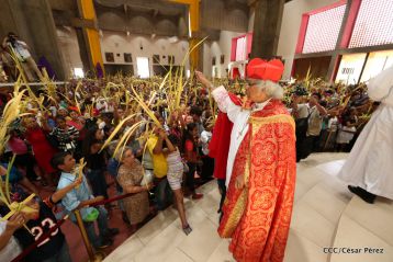 Procesión de Jesús del Triunfo en la Catedral de Managua