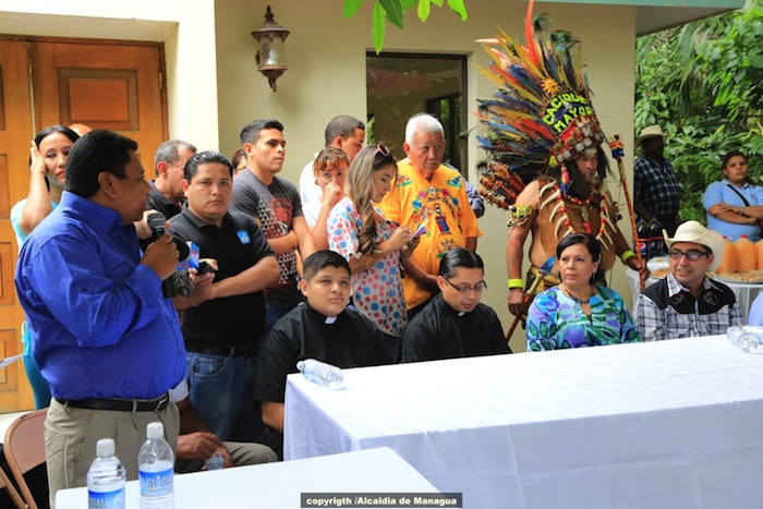 Alcaldesa Daysi Torres recibe mayordomía Fiestas Santo Domingo 2013