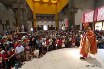 Procesión de Jesús del Triunfo en la Catedral de Managua