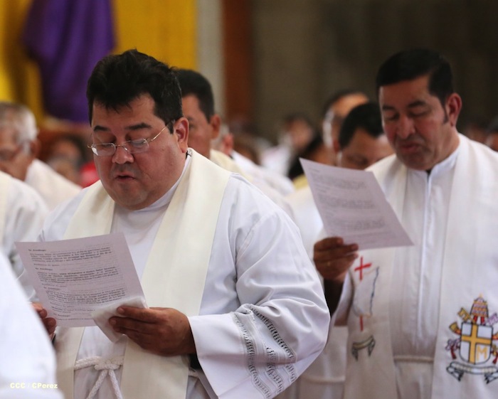 Misa Crismal en Catedral de Managua