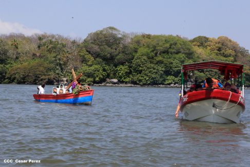 Viacrucis Acuático en el Lago Cocibolca