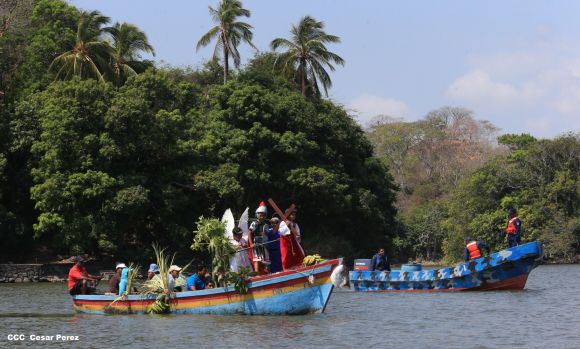 Viacrucis Acuático en el Lago Cocibolca