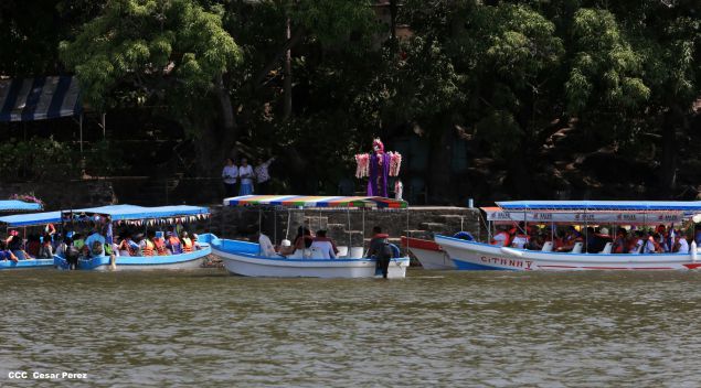 Viacrucis Acuático en el Lago Cocibolca