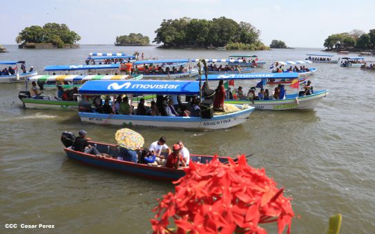 Viacrucis Acuático en el Lago Cocibolca