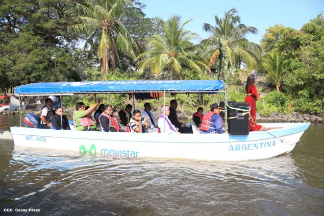 Viacrucis Acuático en el Lago Cocibolca