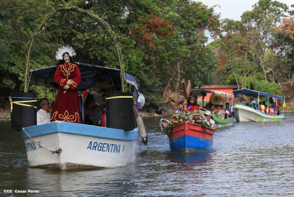 Viacrucis Acuático en el Lago Cocibolca