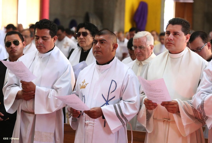 Misa Crismal en Catedral de Managua