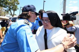 Familias católicas participan del tradicional Vía Crucis de la Sangre de Cristo