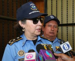 Familias católicas participan del tradicional Vía Crucis de la Sangre de Cristo