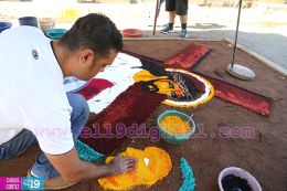 Elaboran Alfombras Pasionarias y realizan tradicional Santo Entierro en León