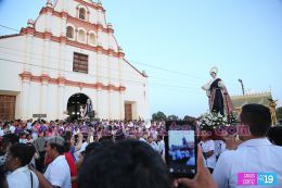 Elaboran Alfombras Pasionarias y realizan tradicional Santo Entierro en León