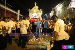Elaboran Alfombras Pasionarias y realizan tradicional Santo Entierro en León