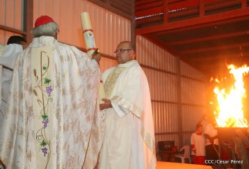 Cardenal Brenes preside Vigilia Pascual
