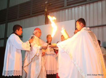 Cardenal Brenes preside Vigilia Pascual